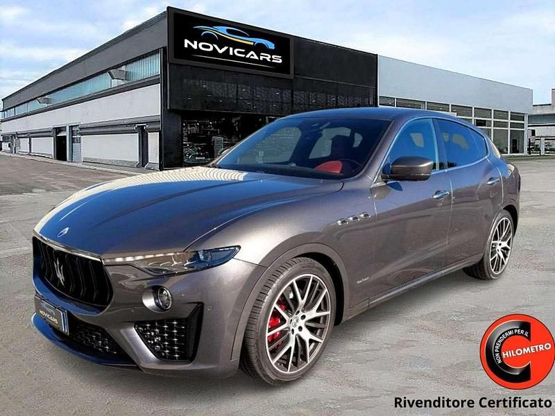 Grigio metallic Usata 2019 Maserati Levante SUV | 37.000 € (Ottimo prezzo) - Immagine 1/4