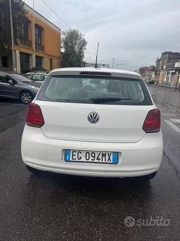 Usata VW Polo 90 CV (66 kW) 2011 Bianco Utilitaria