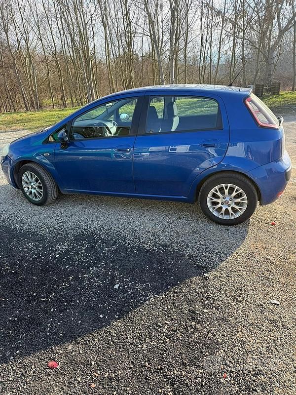 Usata Fiat Punto Evo 75 CV (55 kW) 2010 Blu Utilitaria