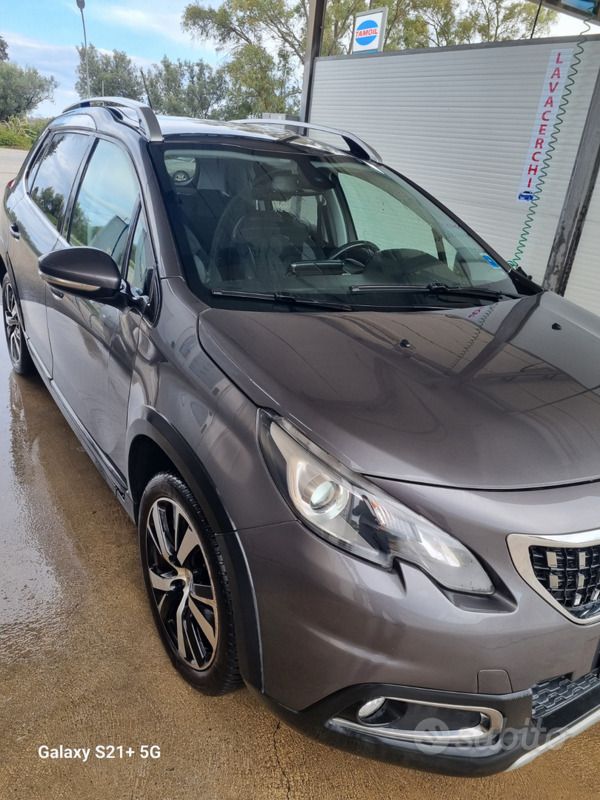 Usata Peugeot 2008 Allure 100 CV (73 kW) 2017 Grigio SUV