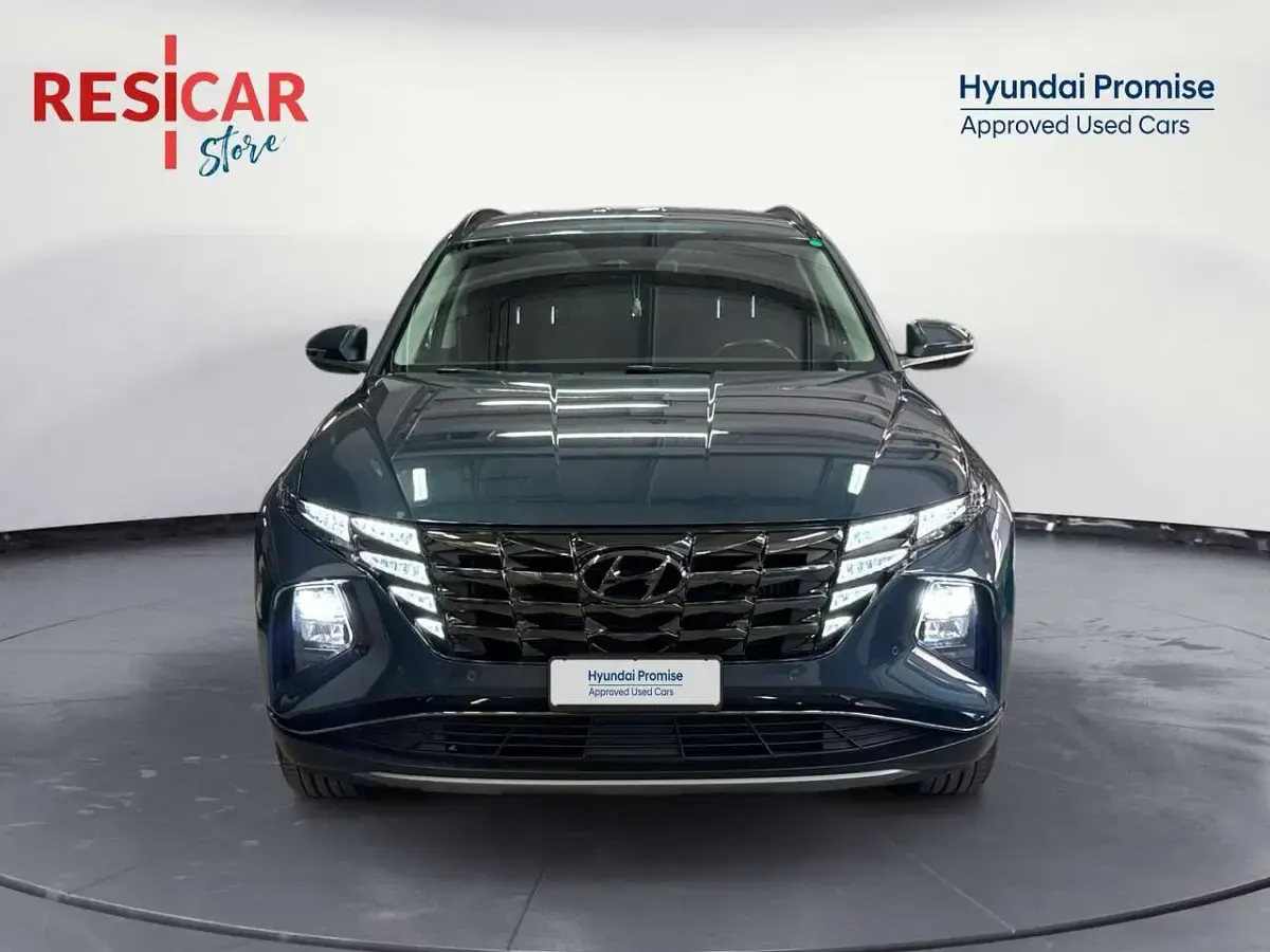 Usata Hyundai Tucson Advanced 179 CV (131 kW) 2021 Blu metallizzato / tetto nero SUV