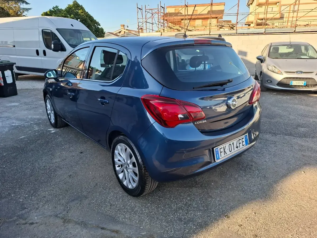 Usata Opel Corsa 90 CV (66 kW) 2017 Bluazzurro Utilitaria