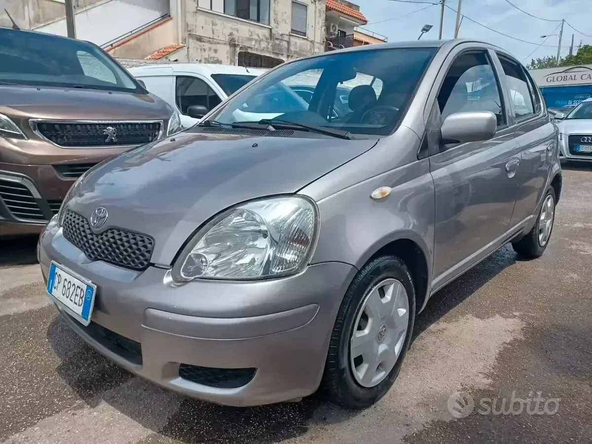 Usata Toyota Yaris 75 CV (55 kW) 2005 Utilitaria