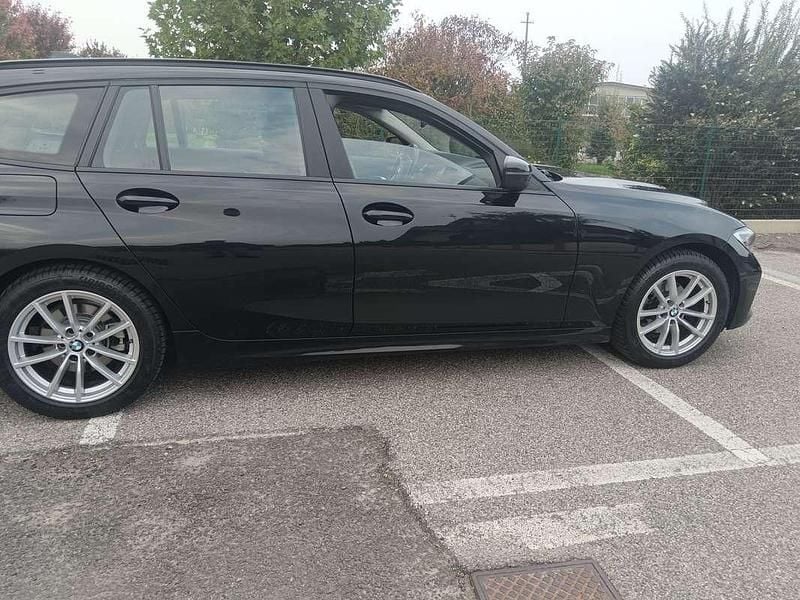 Usata BMW 318 156 CV (114 kW) 2021 Nero Station wagon