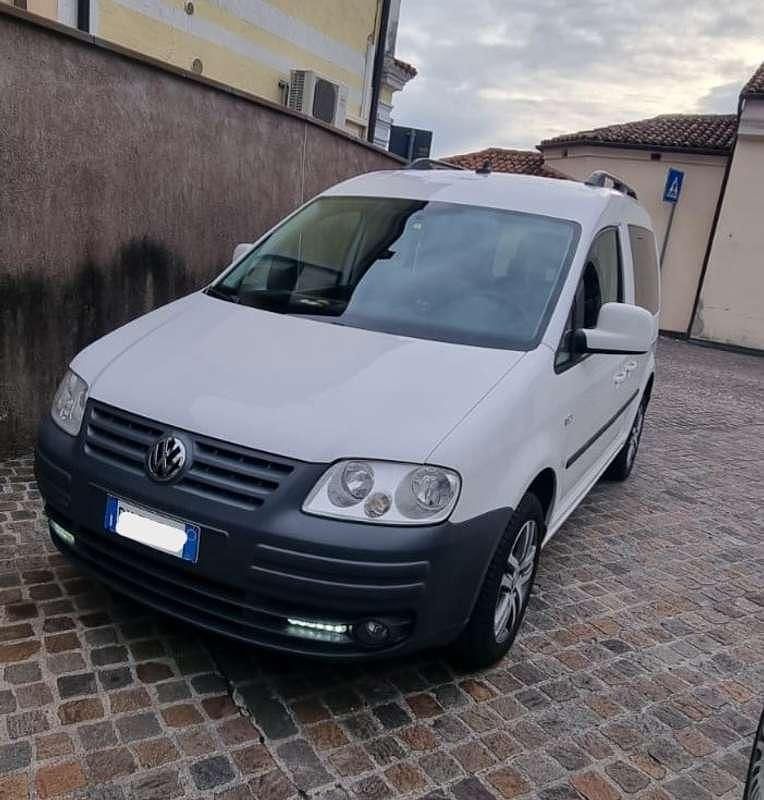 Usata VW Caddy 105 CV (77 kW) 2009 Bianco Monovolume
