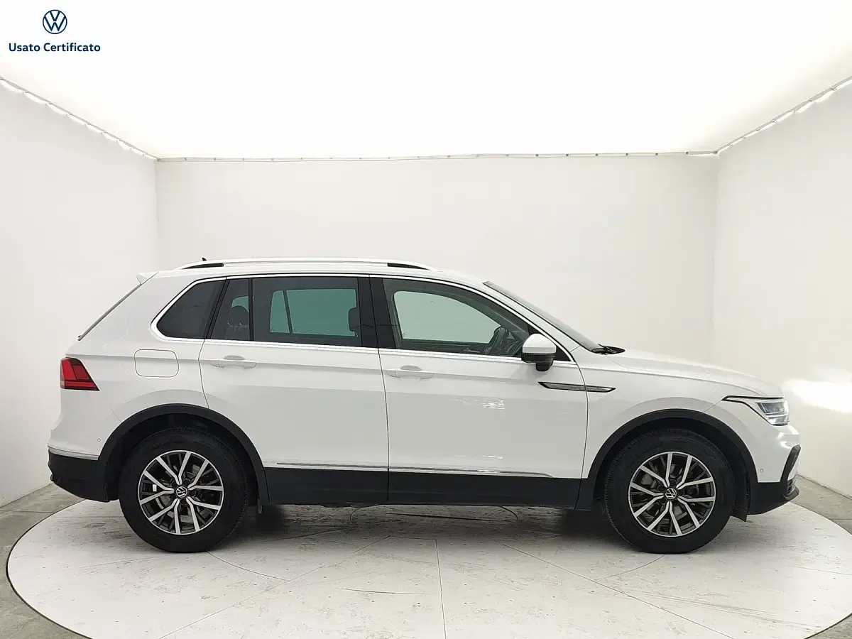 Usata VW Tiguan Life 150 CV (110 kW) 2023 Bianco SUV