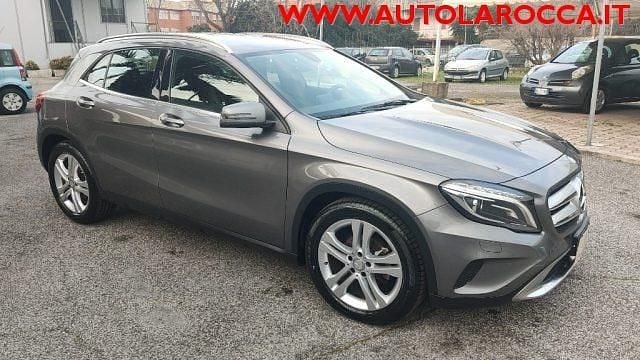 Usata Mercedes GLA180 Sport 109 CV (80 kW) 2015 Antracite metallizzato SUV