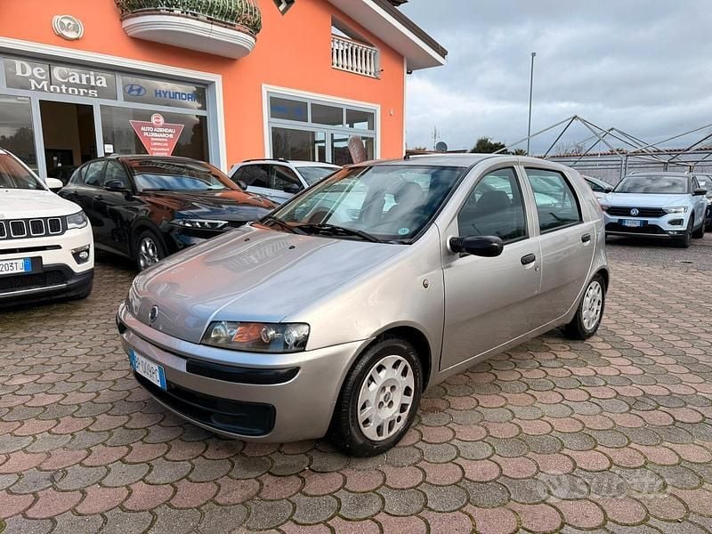 Usata Fiat Punto 60 CV (44 kW) 2001 Grigio Utilitaria
