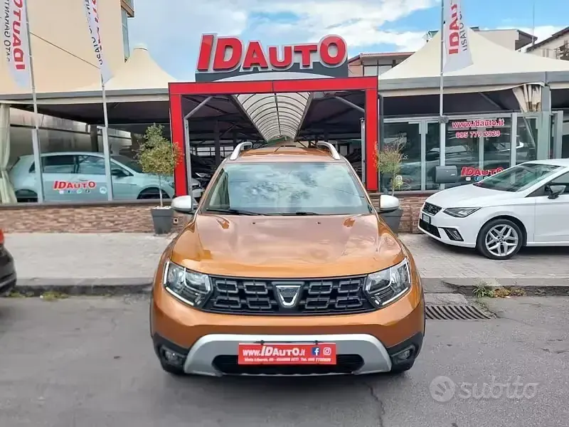 Usata Dacia Duster Prestige 109 CV (80 kW) 2018 Arancione SUV