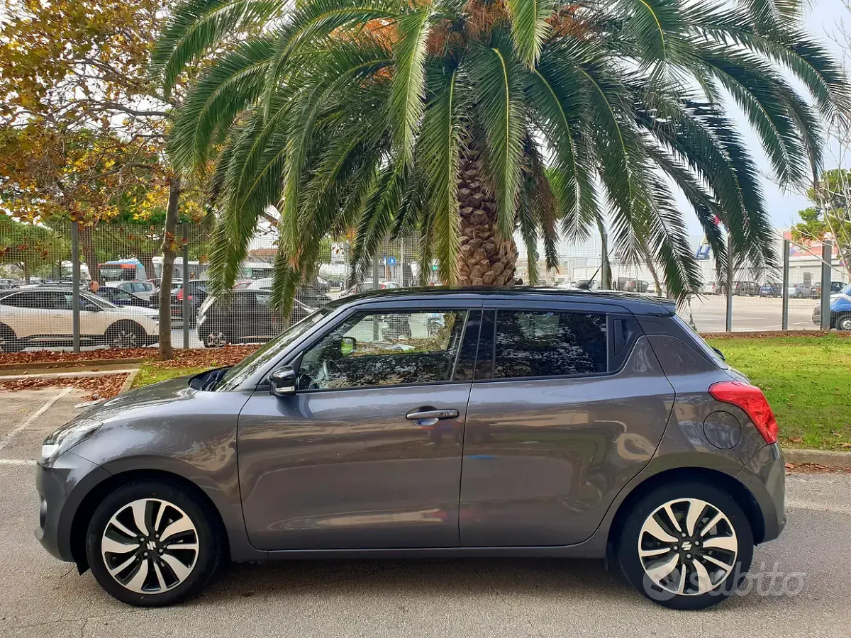 Usata Suzuki Swift 90 CV (66 kW) 2018 Grigio Utilitaria