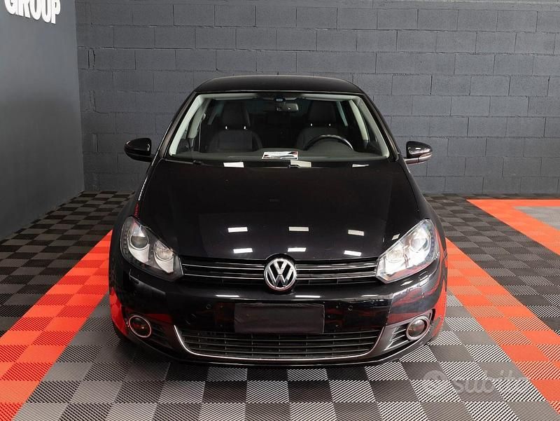 Usata VW Golf VII 140 CV (102 kW) 2012 Nero Utilitaria