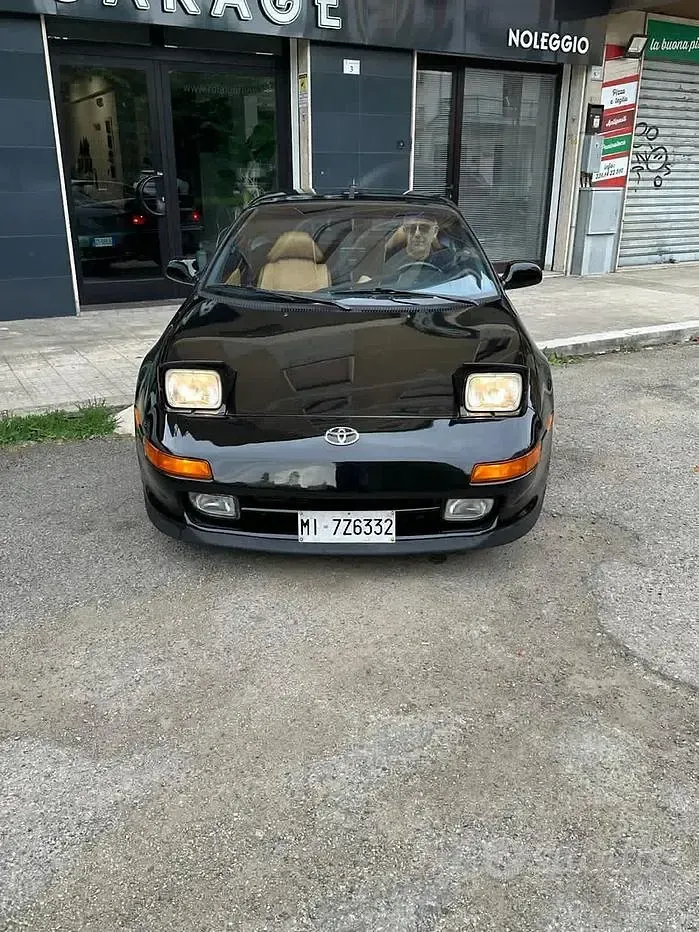 Usata Toyota MR2 156 CV (114 kW) 1993 Nero Cabrio