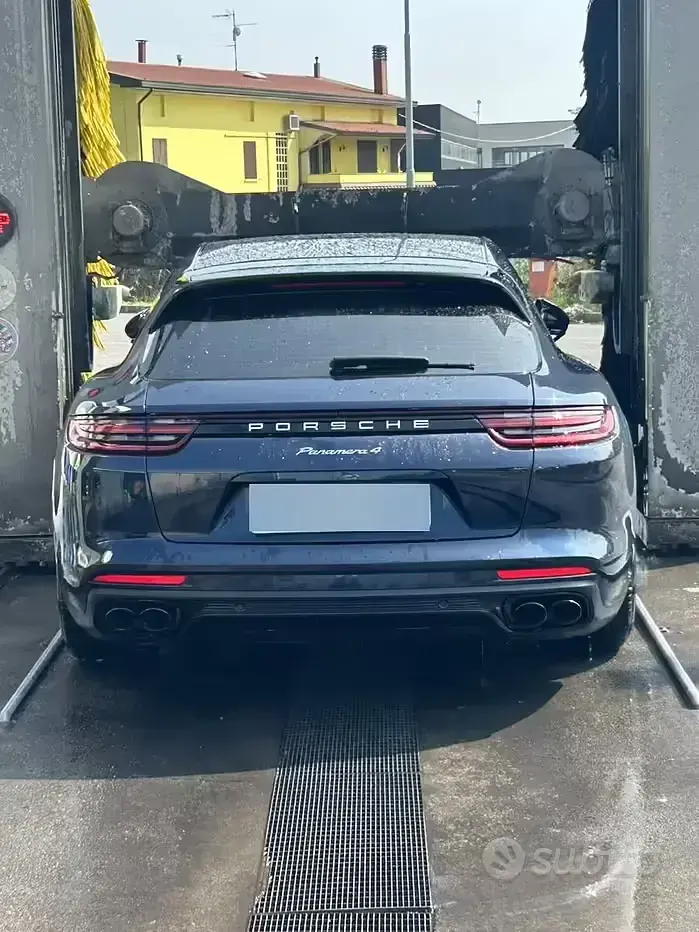 Usata Porsche Panamera 4 330 CV (242 kW) 2021 Blu Berlina