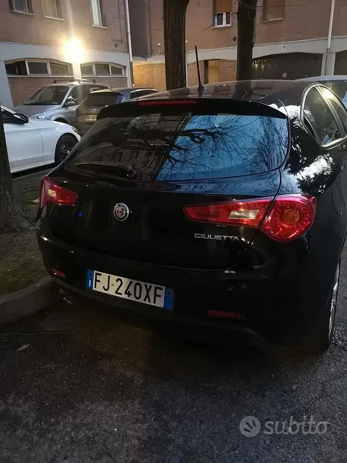 Usata Alfa Romeo Giulietta 120 CV (88 kW) 2017 Nero Utilitaria