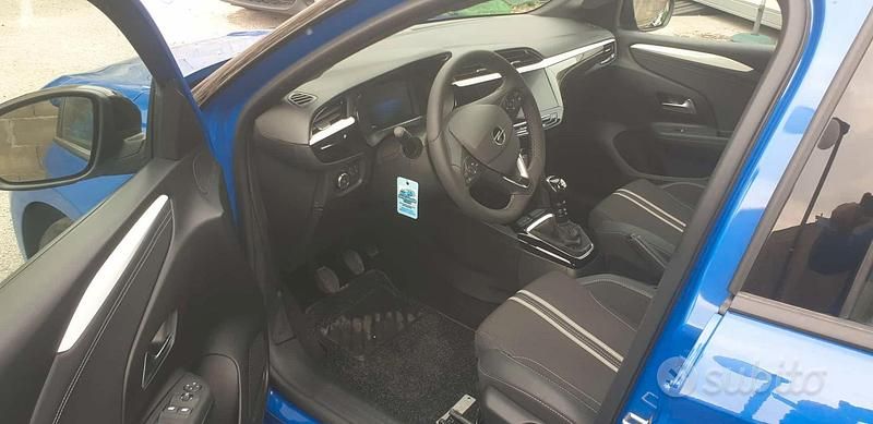 Usata Opel Corsa GS Line 101 CV (74 kW) 2025 Blu Utilitaria