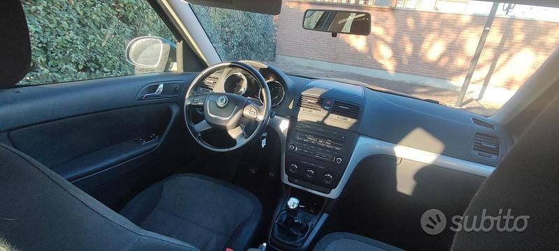 Usata Skoda Yeti Active 105 CV (77 kW) 2010 Verde SUV