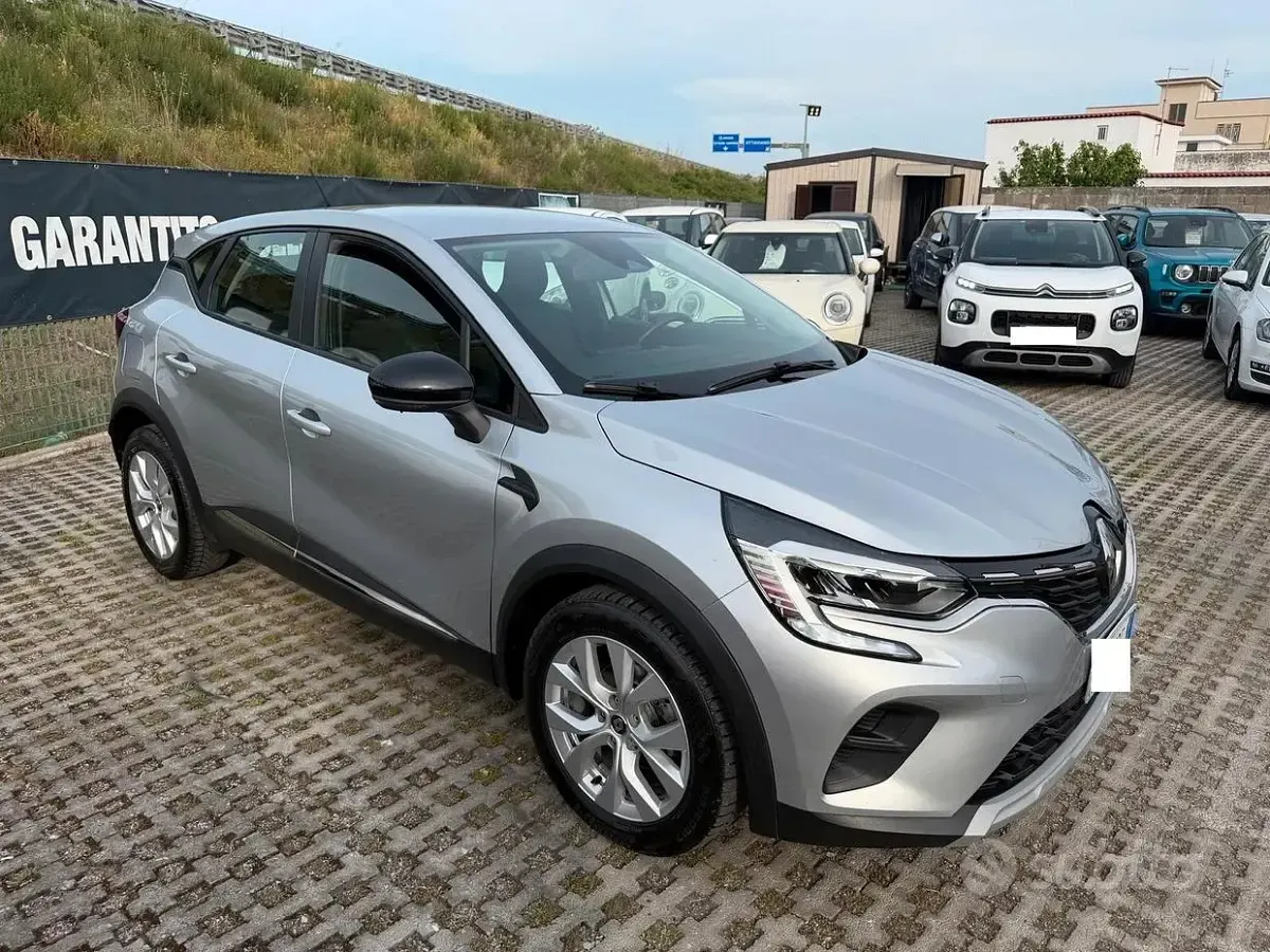 Usata Renault Captur Zen 95 CV (69 kW) 2020 Grigio SUV