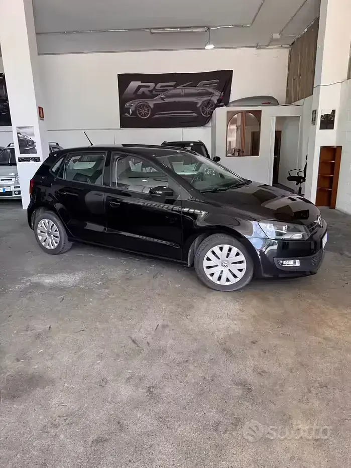 Usata VW Polo Trendline 75 CV (55 kW) 2011 Nero Utilitaria