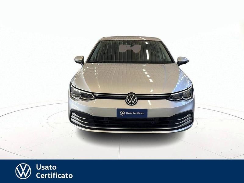 Usata VW Golf VIII Life 110 CV (80 kW) 2024 Grigio / pastello Berlina