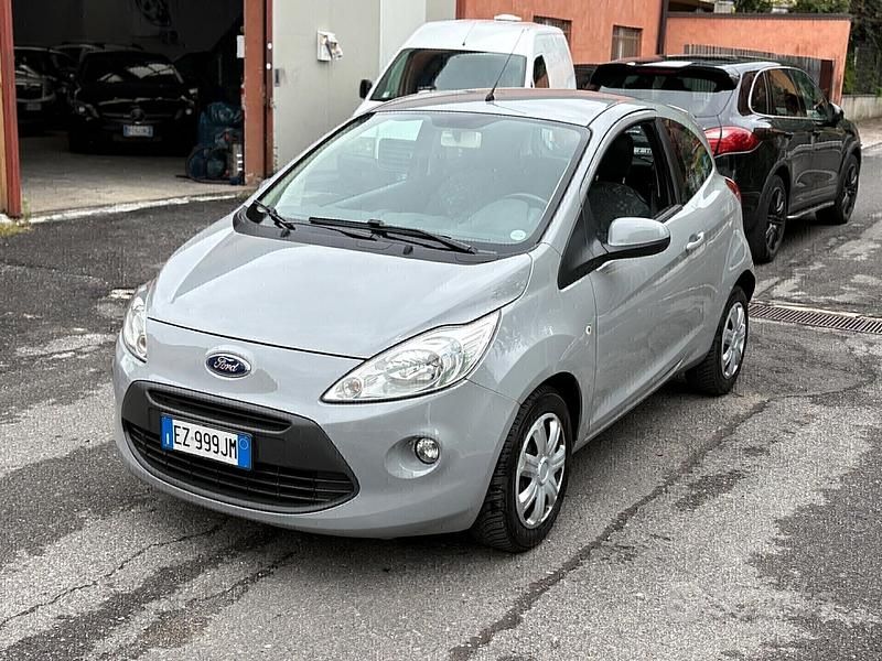 Usata Ford Ka 69 CV (50 kW) 2015 Grigio Berlina