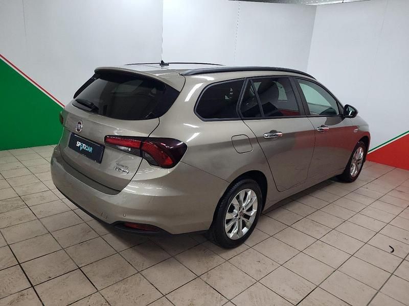 Usata Fiat Tipo Business 95 CV (69 kW) 2019 Beige Station wagon