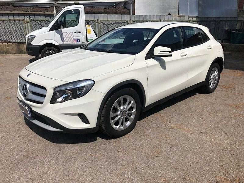 Bianco Usata 2016 Mercedes GLA180 Executive SUV | 11.000 € (Ottimo prezzo) - Immagine 1/4