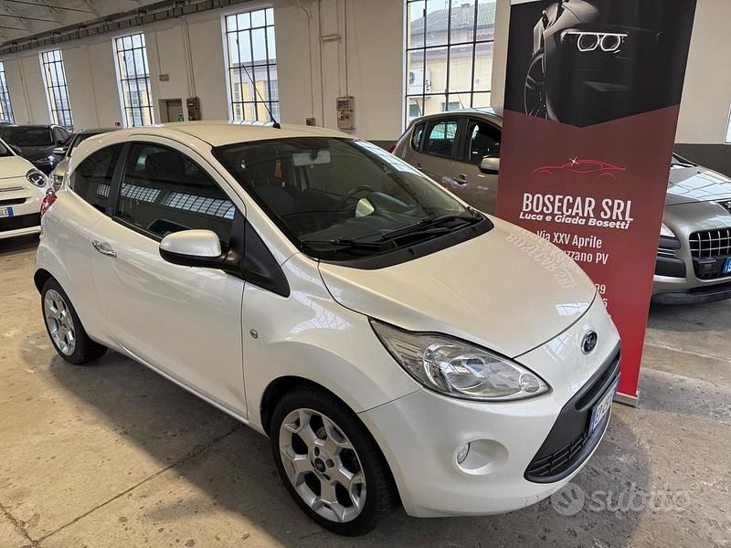 Usata Ford Ka Plus Titanium 69 CV (50 kW) 2012 Bianco Utilitaria