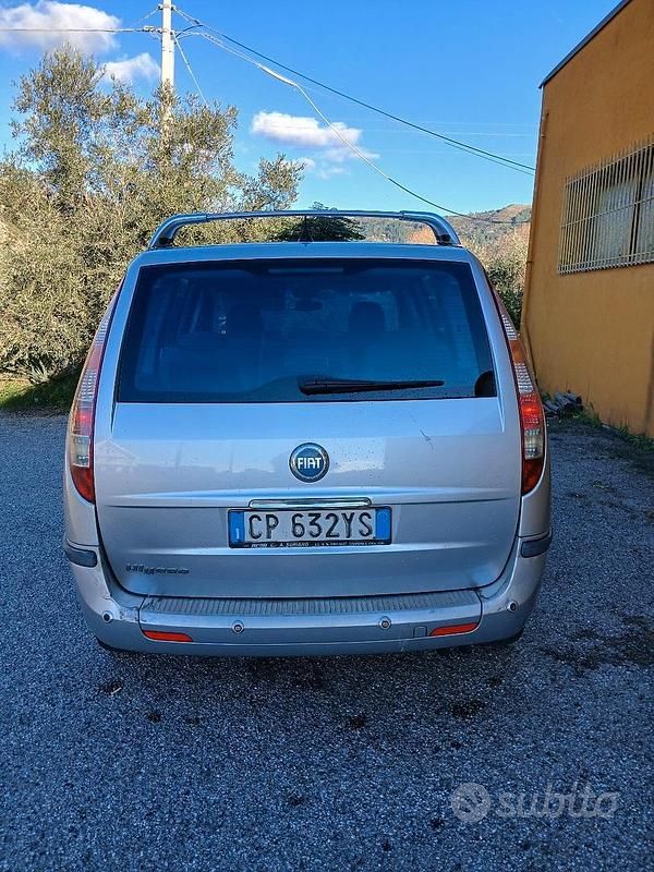 Usata Fiat Ulysse Emotion 128 CV (94 kW) 2005 Grigio Monovolume