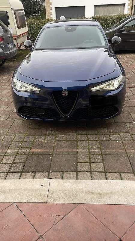 Usata Alfa Romeo Giulia Veloce 211 CV (155 kW) 2018 Blu/azzurro Berlina