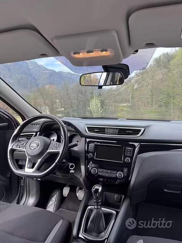 Usata Nissan Qashqai 160 CV (117 kW) 2019 Grigio SUV