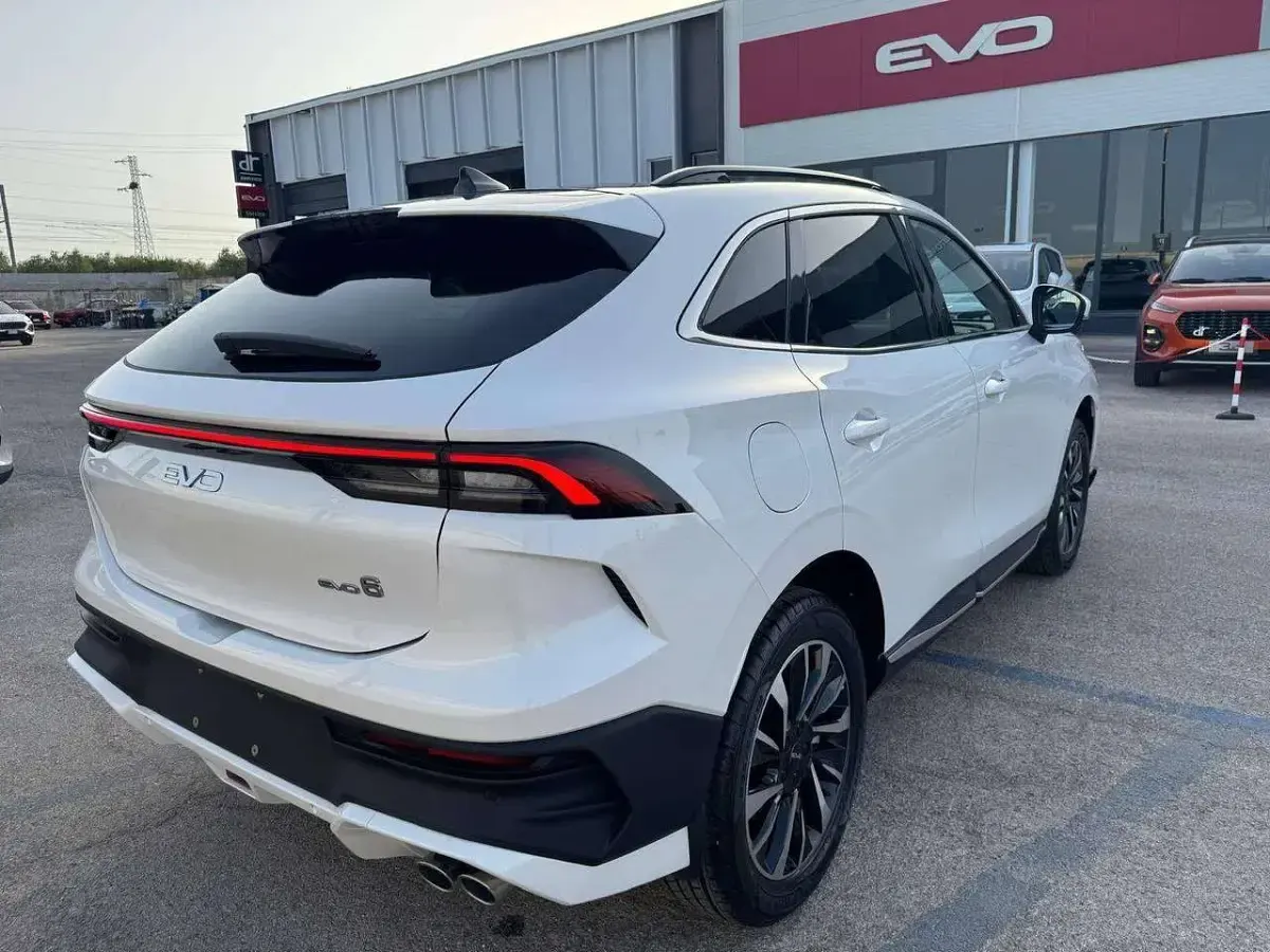 Nuova EVO Evo 6 167 CV (122 kW) 2026 Bianco SUV