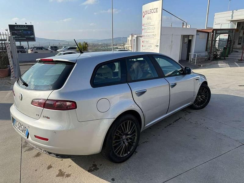 Usata Alfa Romeo 159 Distinctive 150 CV (110 kW) 2008 Argento Station wagon