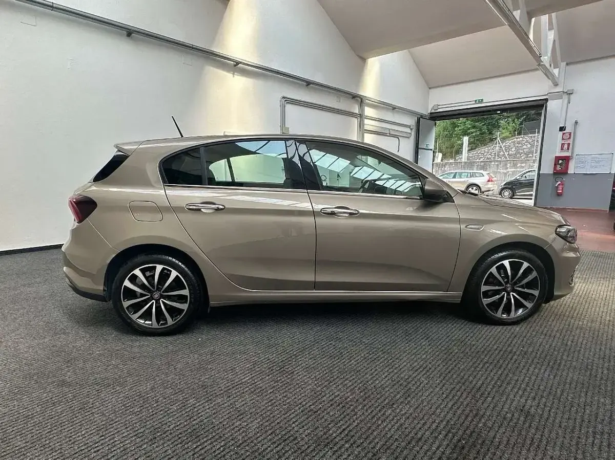 Usata Fiat Tipo Lounge 120 CV (88 kW) 2018 Grigio Berlina