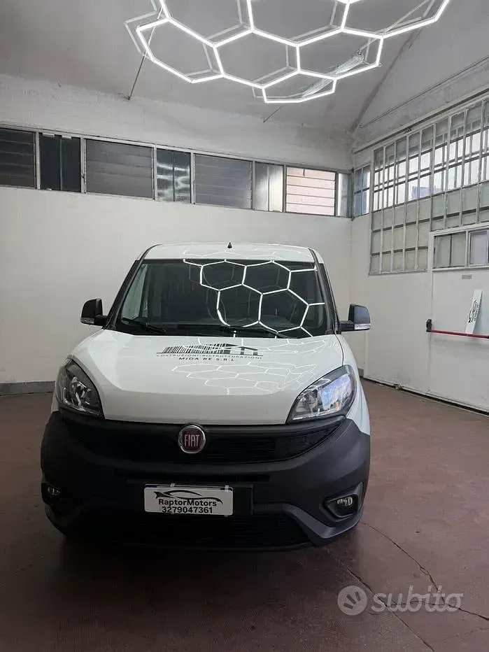 Usata Fiat Doblò 95 CV (69 kW) 2020 Bianco Monovolume