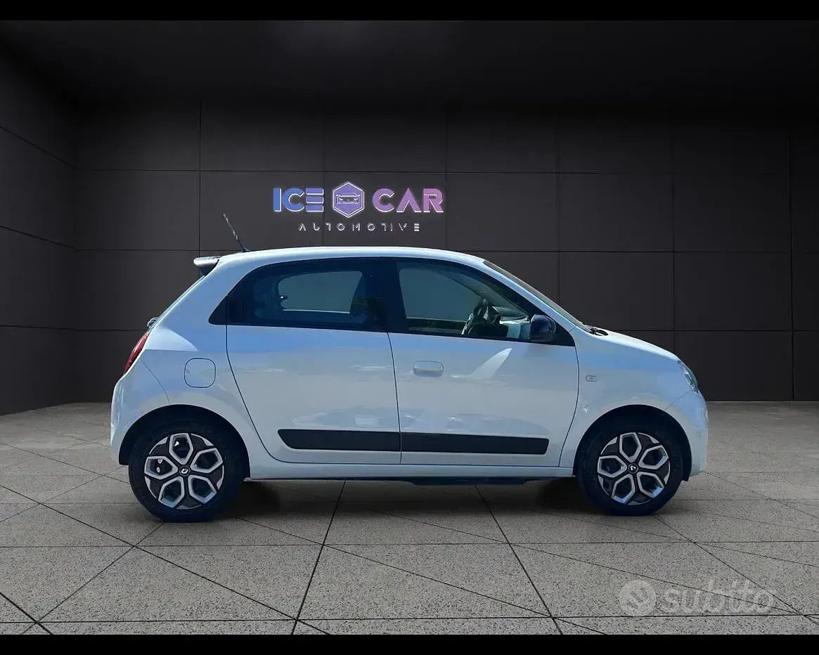 Usata Renault Twingo Equilibre 30 kW (42 CV) 2023 Bianco Utilitaria