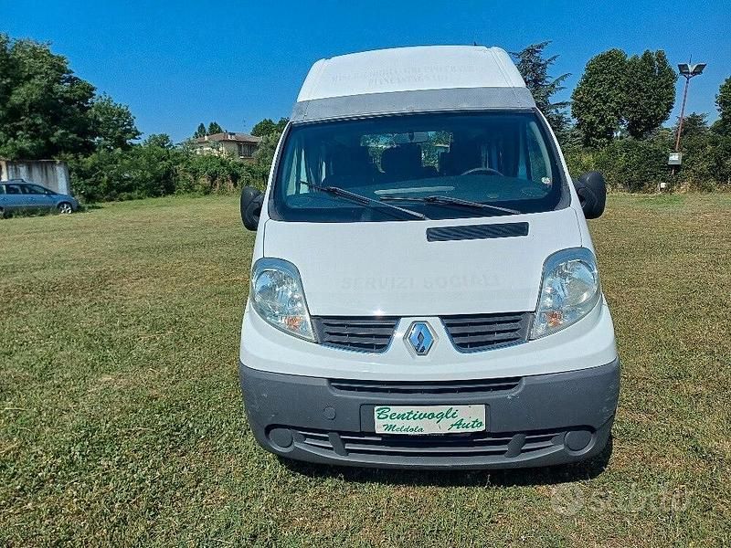 Usata Renault Trafic 115 CV (84 kW) 2010 Bianco Monovolume