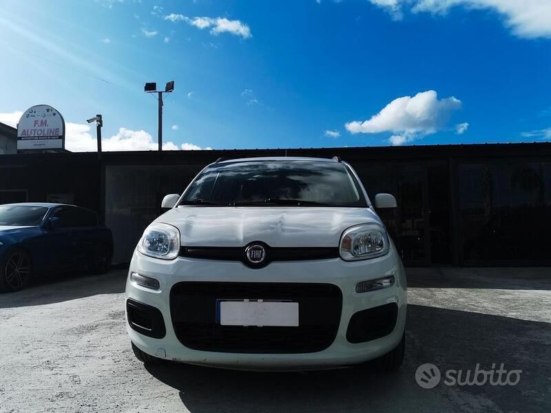 Usata Fiat Panda Lounge 95 CV (69 kW) 2019 Bianco Utilitaria