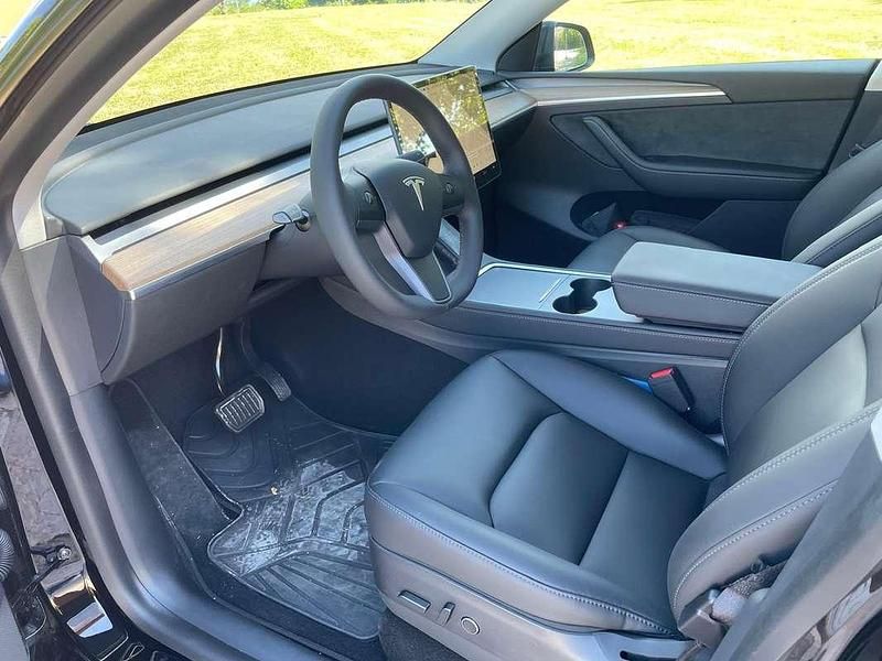 Usata Tesla Model Y 152 kW (208 CV) 2022 Nero SUV