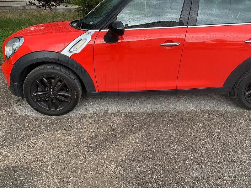 Rosso Usata 2011 Mini Countryman SUV | 7800 € (Cara) - Immagine 1/4