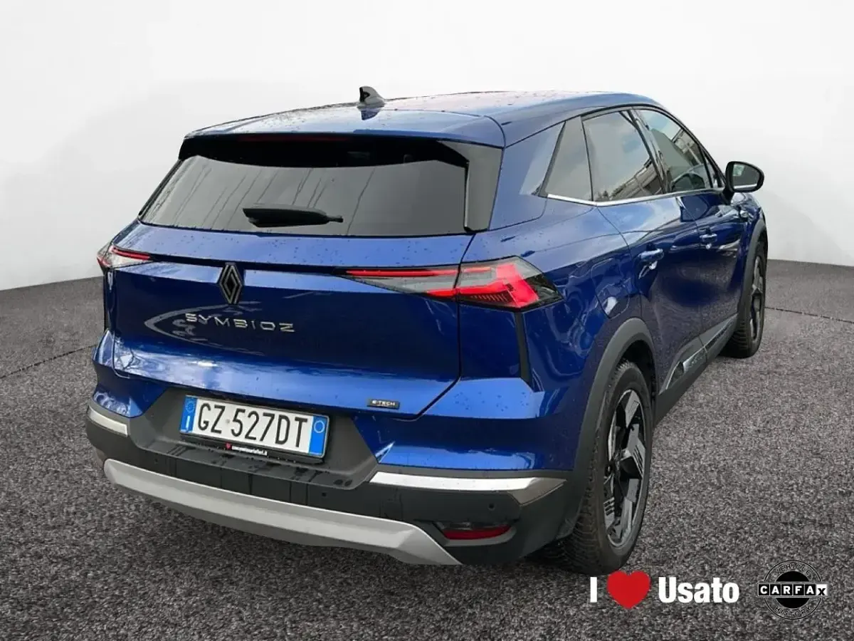 Usata Renault Clio Iconic 143 CV (105 kW) 2025 Blu Utilitaria