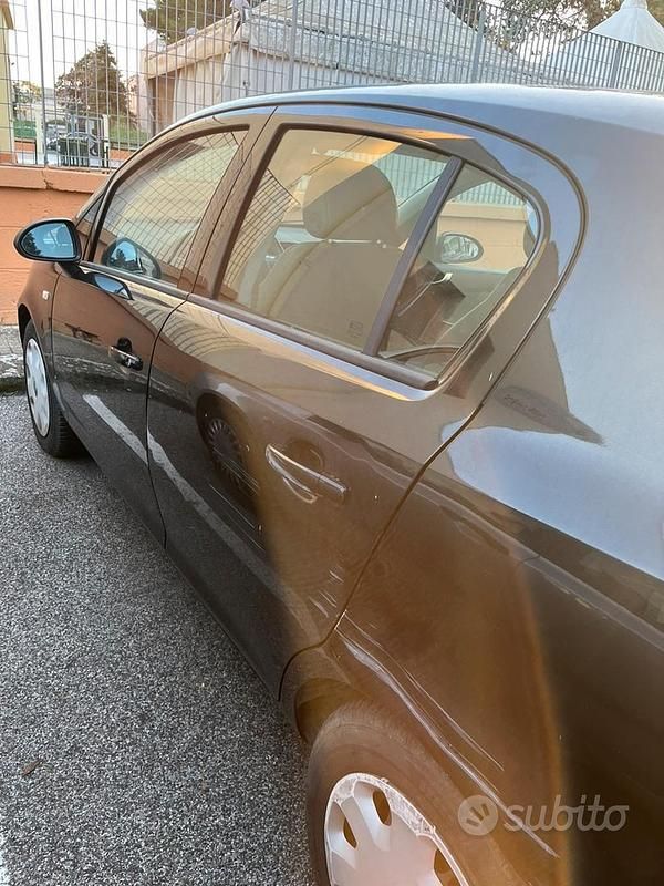 Usata Opel Corsa 85 CV (62 kW) 2013 Nero Utilitaria