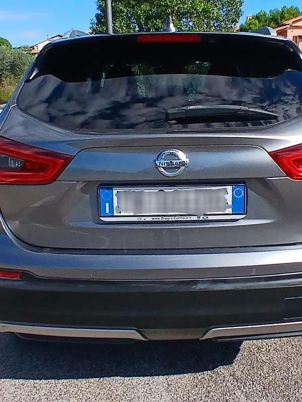 Usata Nissan Qashqai N-Connecta 110 CV (80 kW) 2018 Grigio SUV
