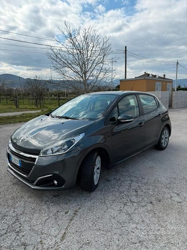 Usata Peugeot 208 2016 Grigio Utilitaria