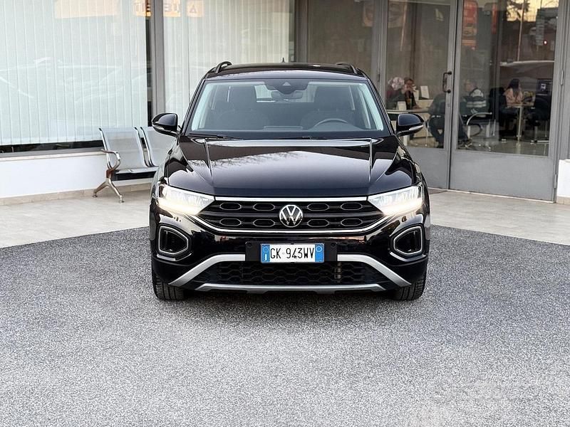 Usata VW T-Roc 110 CV (80 kW) 2022 Nero SUV