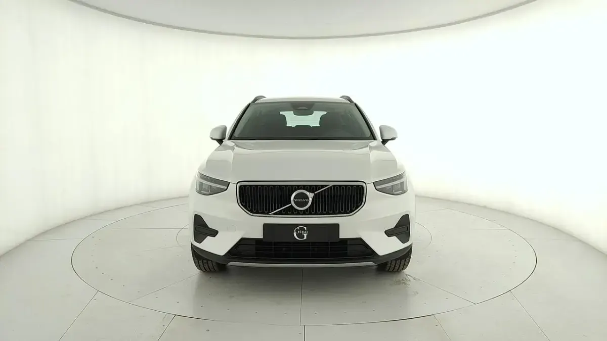 Nuova Volvo XC40 163 CV (119 kW) 2026 Bianco SUV