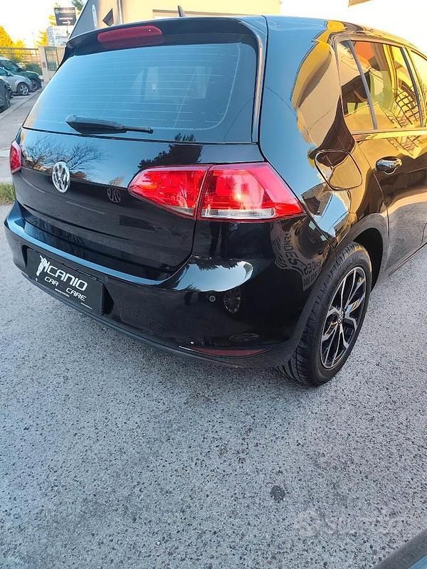 Usado VW Golf VII 110 CV (80 kW) 2016 Berlina