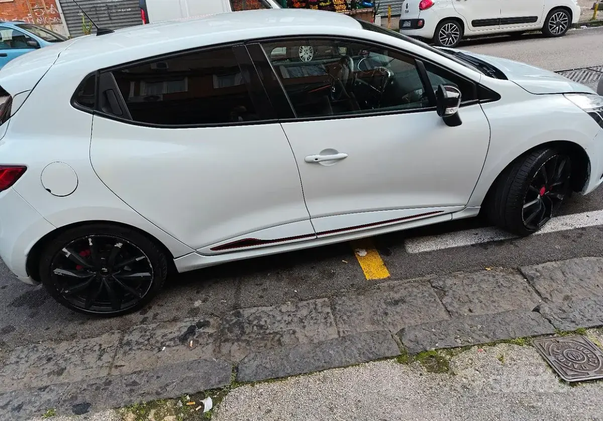 Usata Renault Clio IV R.S. 200 CV (147 kW) 2013 Bianco Berlina