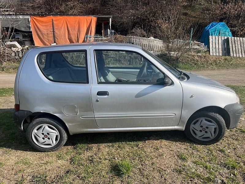 Usata Fiat 600 54 CV (39 kW) 2009 Grigio Utilitaria