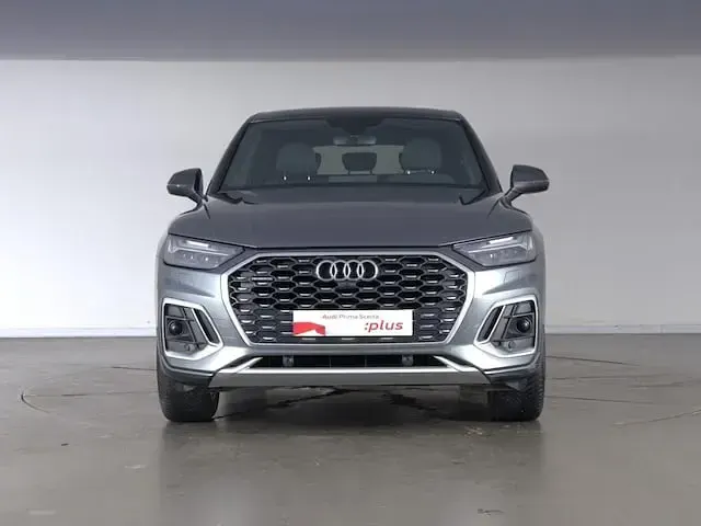 Usata Audi Q5 Sportback S-Line 204 CV (150 kW) 2024 Grigio daytona perla SUV