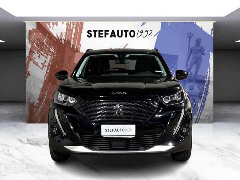 Usata Peugeot e-2008 Allure 56 kW (77 CV) 2021 Nero perla SUV